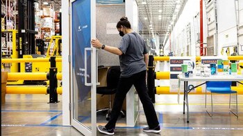 Amazon instaló cabinas de meditación