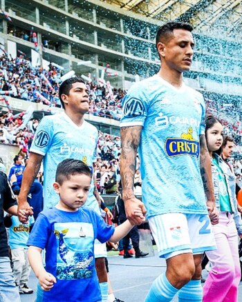 Joao Grimaldo y Yoshimar Yotún