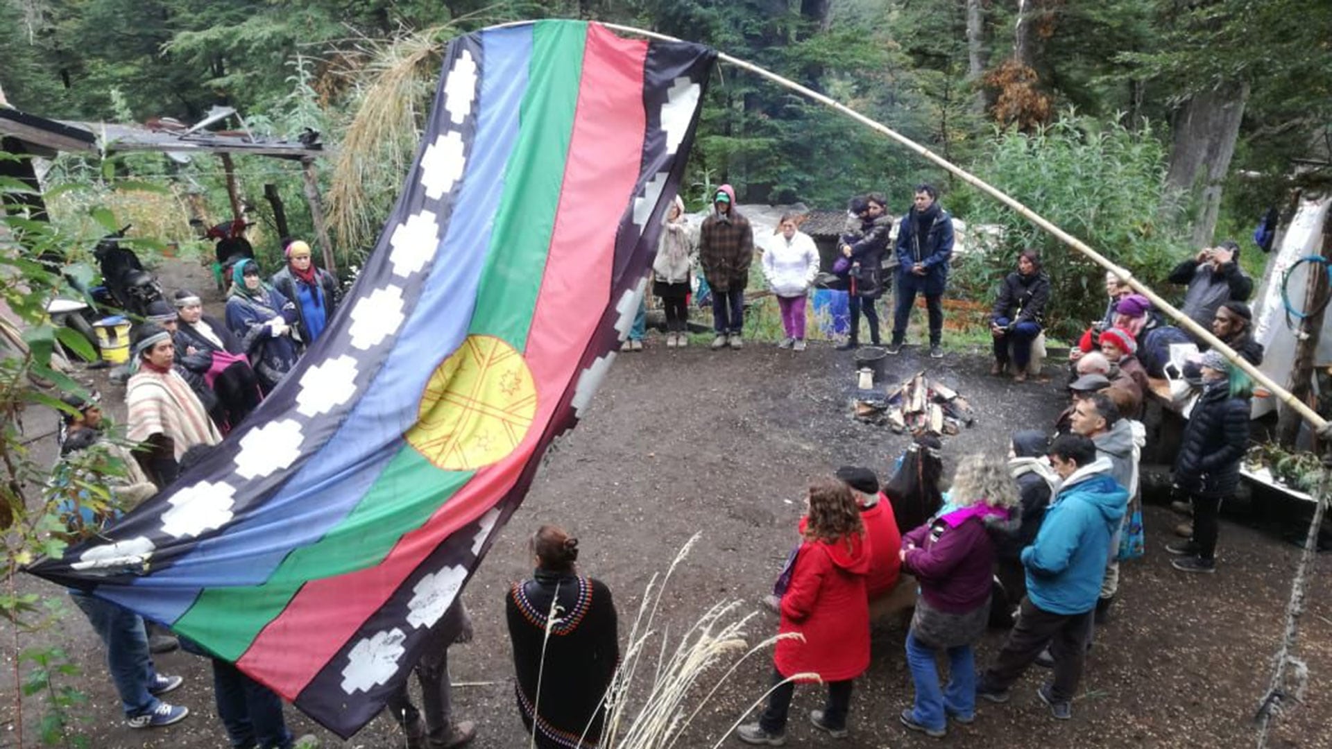 La comunidad usurpó el camping del Lago Correntoso en 2011