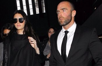 El agente Newton fue guardaespaldas