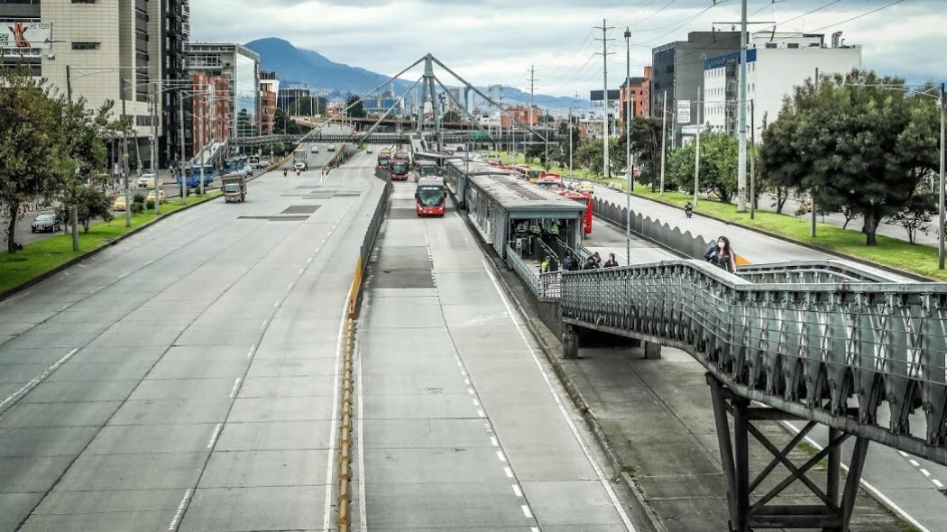 Los vehículos podrán circular por los carriles habilitados, mientras que peatones y ciclistas no tendrán afectaciones. - crédito bogota.gov.co