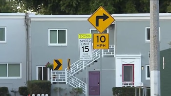 Los Ángeles propone reducir la velocidad en zonas escolares a 24 kilómetros por hora