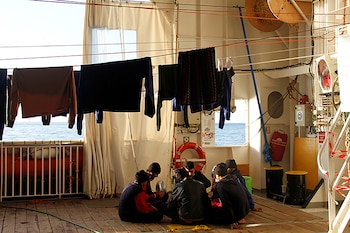 Un grupo de sobrevivientes a