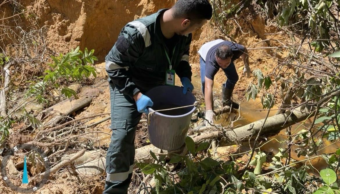 Las autoridades mantienen bajo vigilancia la quebrada Veneno, afluente del río Santa María, después del arrastre de sedimentos provocado por el deslizamiento en la antigua mina Remance. Cortesía