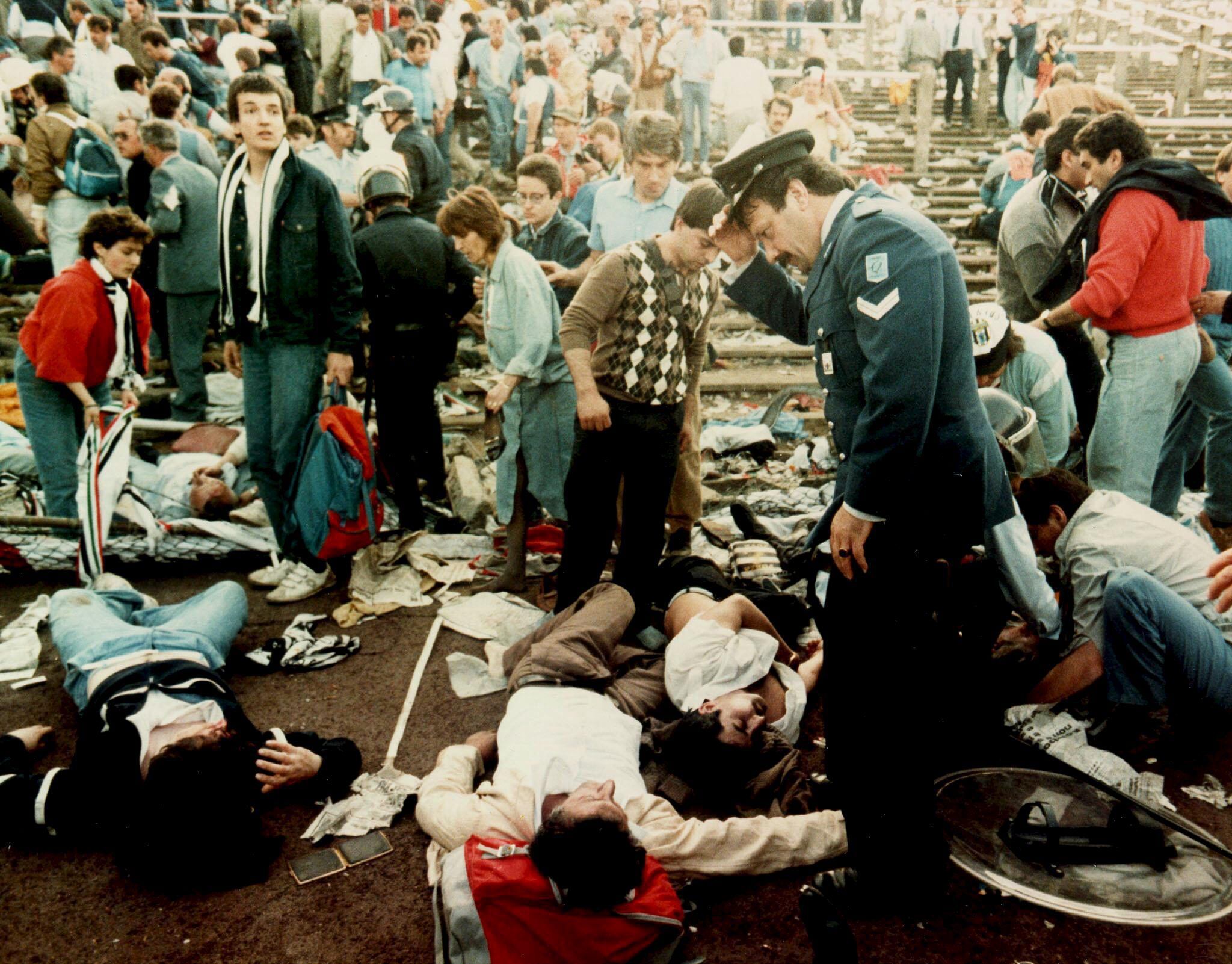 Se cumplen 40 años de la tragedia en el Estadio Heysel de Bruselas, Bélgica, donde murieronn 39 personas y 400 resultaron heridas tras enfrentamientos entre los aficionados y una avalancha antes de la final de la Copa de Europa entre el Liverpool y el Juventus. EFE/Archivo