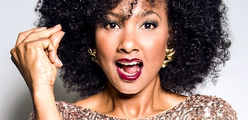 La actriz Indhira Serrano relató la discriminación que sufrió durante su carrera como modelo.