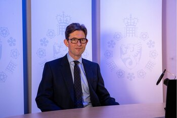 El director general del MI5, Ken McCallum, es fotografiado en Londres, Gran Bretaña.14 de octubre de 2020. Gobierno del Reino Unido/vía REUTERS