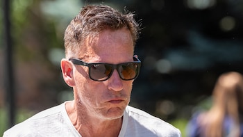 Por qué Peter Thiel se convirtió en un blanco de la oposición antes de las presidenciales, según Bloomberg