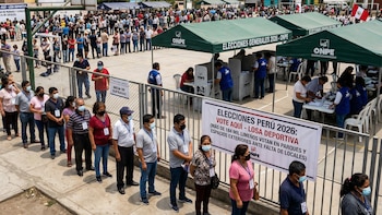 Elecciones 2026: más de 184 mil limeños votarán en parques, cocheras y losas deportivas ante falta de locales adecuados