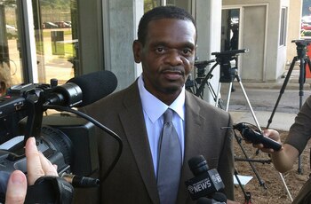 Henry McCollum sale de la