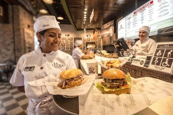 La Lucha Sanguchería, ubicada en