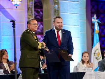 Antes de ser embajador, Bradley