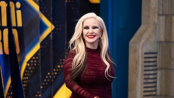 Alaska desvela en El Hormiguero cómo afronta el alcohol y sus efectos: “Yo si bebo, caigo redonda. Tengo muy poco aguante”