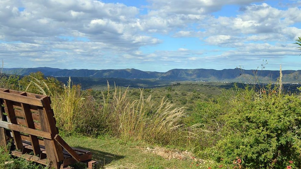 Cabalango recibe miles de turistas en verano por sus ríos, caminatas y actividades al aire libre (Cabalango Turismo)