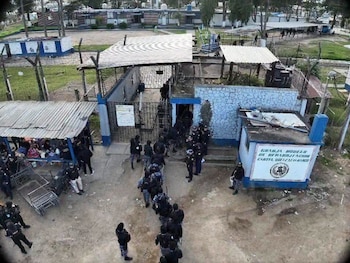 El sistema carcelario de Guatemala también registró allanamientos en Pavón contra extorsiones, con capturas ligadas a la estructura White Fence.