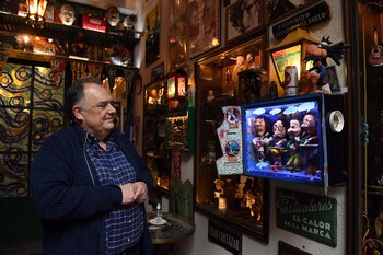 Cuatro animatronix de un artista