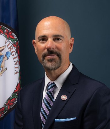 Terrance C. “Terry” Cole (Gobierno