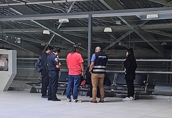 Migraciones intervino a un ciudadano peruano que llevaba un DNI y un pasaporte presuntamente irregulares cuando tenía previsto viajar a Brasil. Difusión