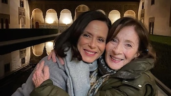 Aitana Sánchez-Gijón, destrozada, se despide de su madre con un emotivo homenaje: "Mamma"