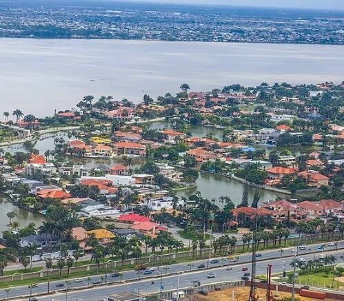 Christian Cueva vivirá en Samborondon, una de las zonas más exclusivas de Guayaquil, durante su estancia en Emelec. - créditos: Alba del Bosque