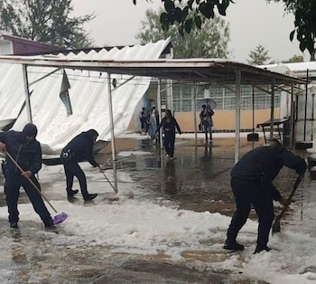 Elementos de emergencia apoyaron en