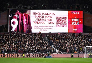 El club le rindió homenaje al futbolista (Reuters)