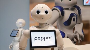 Robots, realidad virtual y moneda