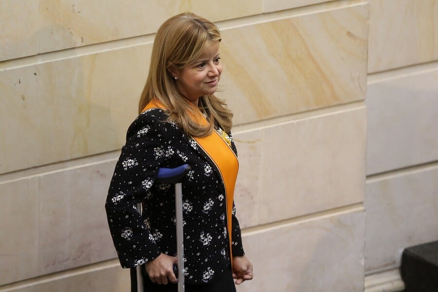 Mafe Carracal cuestionó a la ministra de Transporte, Elsa Noguera, por los anuncios de reforma al sistema de sanciones de tránsito - crédito Colprensa