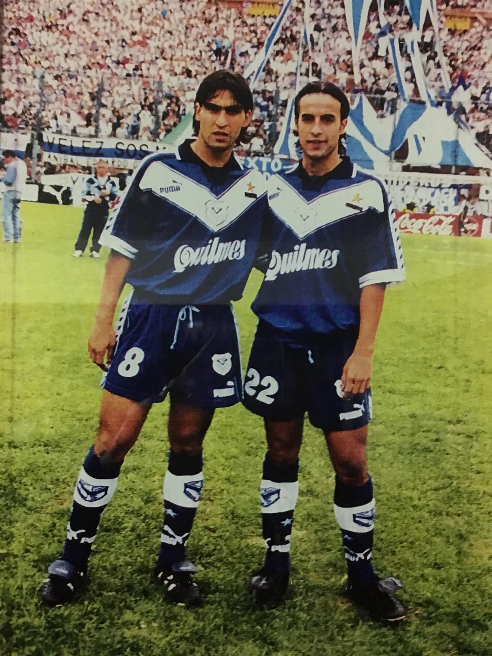 Los hermanos Claudio y Darío Husaín con los colores de Vélez