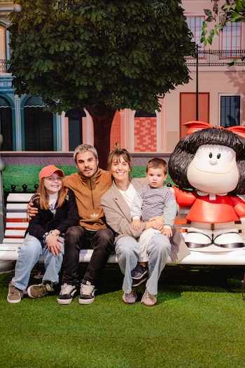 Imagen complementaria de En fotos: la presentación de Mafalda Inmersiva reunió a famosos, artistas y escritores