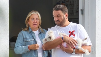 Belén Esteban y Miguel Marcos, unidos ante el delicado momento de salud de su perrita Noah