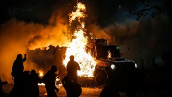 Un carro prendido fuego (JAVIER