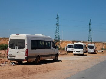 Imagen de las furgonetas donde