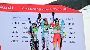 Emma Aicher gana el supergigante