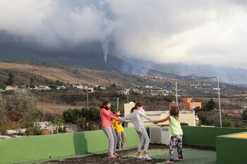 Un grupo de niños, con