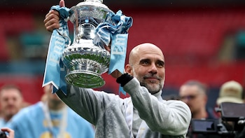Pep Guardiola deja el Manchester City con varias historias de cine: de llevarse a todo el equipo a ver ‘La La Land’ a su admiración por Julia Roberts