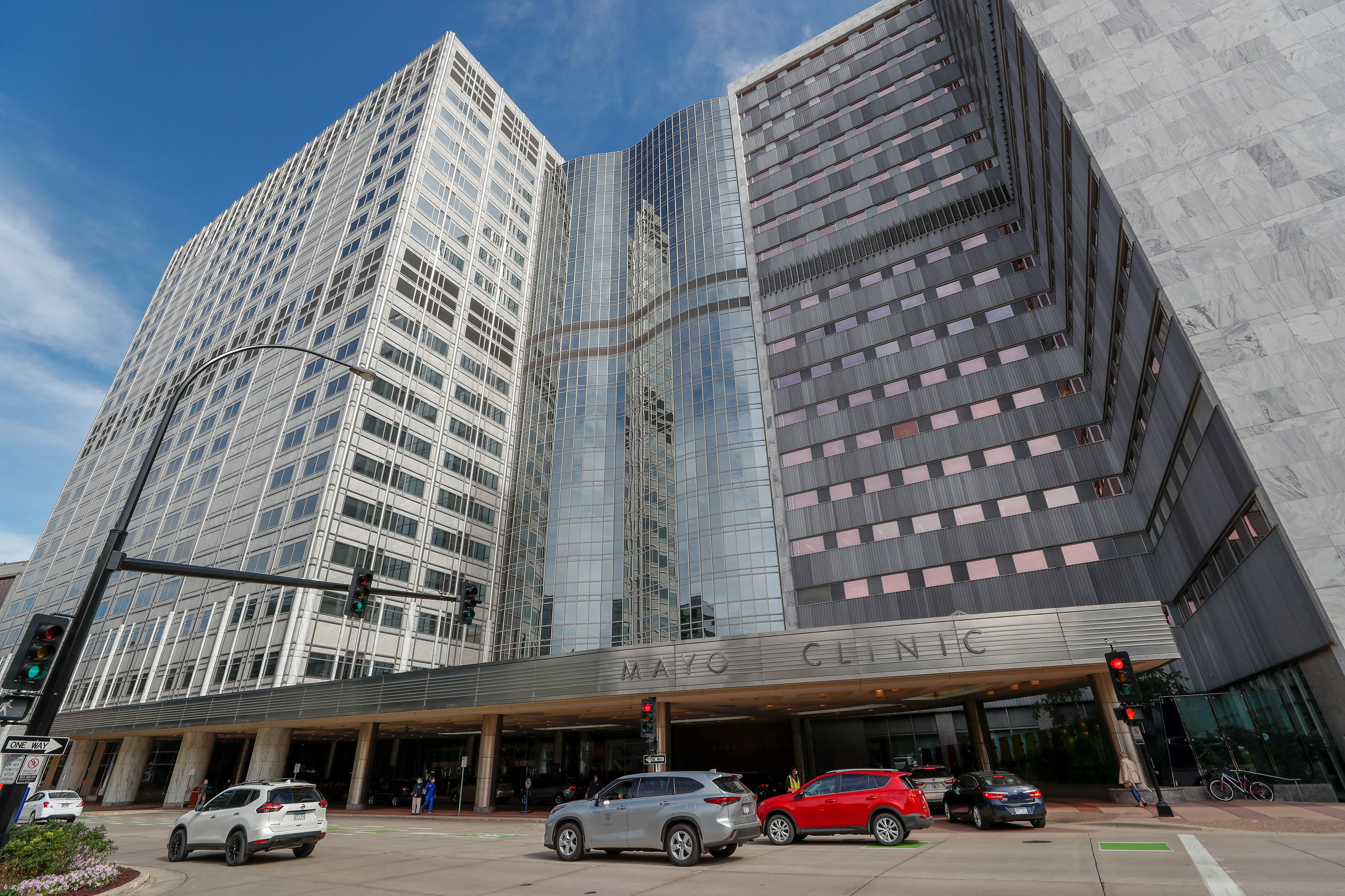 La condonación de deudas médicas en Connecticut se concretó en una cuarta ronda de alivio impulsada junto con el estado (REUTERS/Eric Miller)