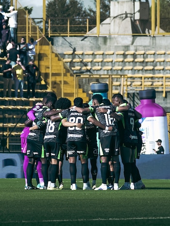 La decisión de disputar el partido a puerta cerrada coincide con la celebración del Día de la Madre y busca prevenir incidentes durante la fecha - crédito Club Atlético Nacional Oficial/Facebook