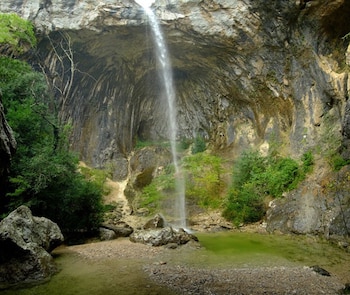 La cova de les Gralles, en Tarragona