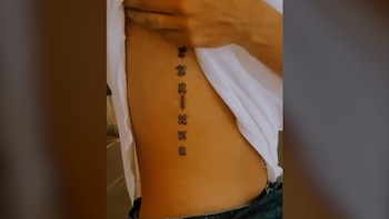 Camilo tiene un tatuaje con