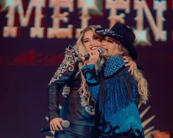 Alicia Villarreal aseguró que su hija podría casarse pronto.(Foto Instagram: @meleniecarmona)