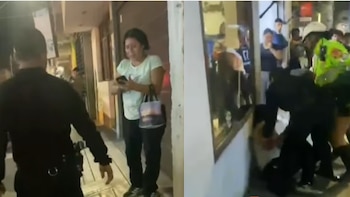 Dos capturas nocturnas muestran a una mujer con un teléfono junto a un agente policial y su posterior intervención en la vía pública