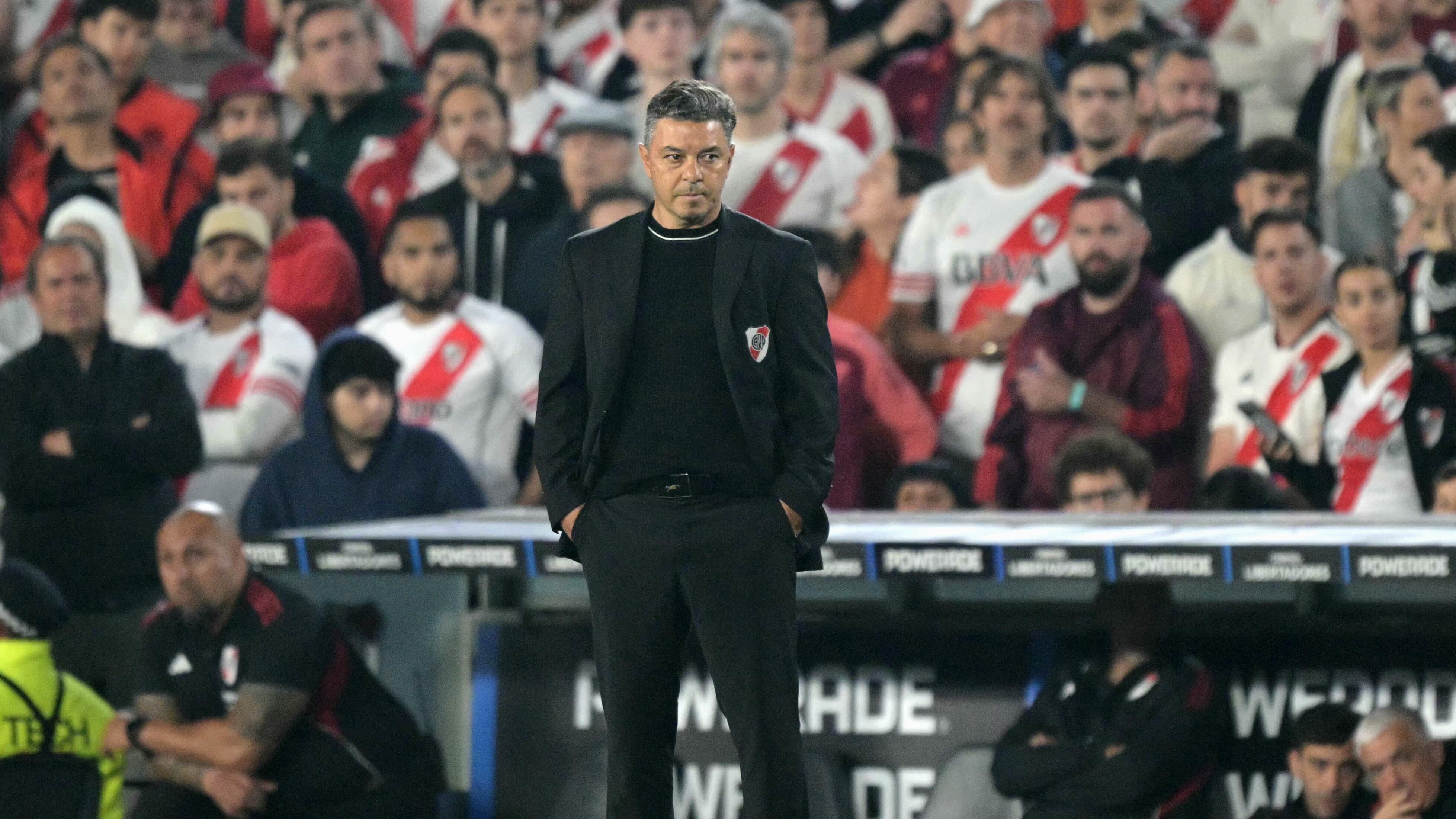 Marcelo Gallardo durante el partido de ida en el estadio Monumental (Foto Juan MABROMATA / AFP)