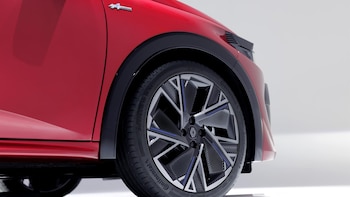 Renault gana 705 millones hasta junio, incrementa un 9,5% sus ingresos y mantiene objetivos para 2026