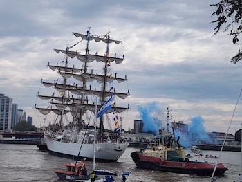 La fragata ARA “Libertad” arribó a Buenos Aires y finalizó su 54º viaje de instrucción