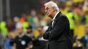 Jorge Fossati asumió culpa de la derrota de Perú vs Brasil y lamentó dura baja minutos antes del duelo. (La Bicolor)