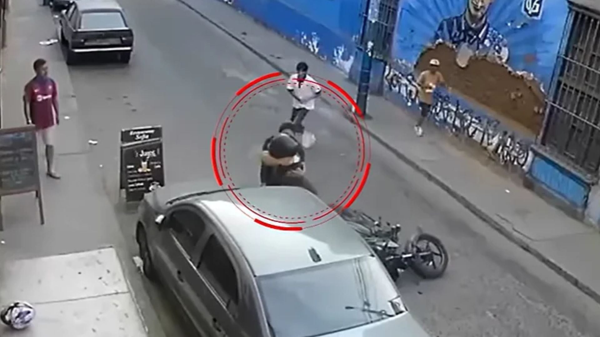 Vecinos del Rímac alertaron sobre el incremento de la inseguridad en el distrito y solicitaron mayor presencia policial y patrullaje preventivo para evitar nuevos robos al paso - Créditos: Captura de pantalla de Latina.