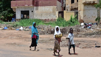 Mueren seis personas en un ataque achacado al Ejército de Sudán contra un campamento de desplazados en Darfur