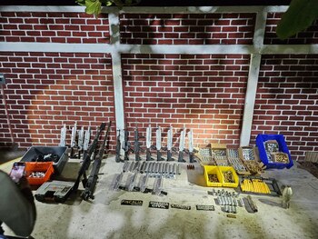 Parte del material hallado en