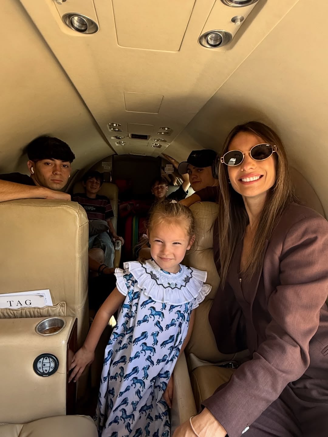 La modelo pasará Navidad junto a los tres hijos que tiene con Benjamín Vicuña y la pequeña que tiene con Roberto García Moritán